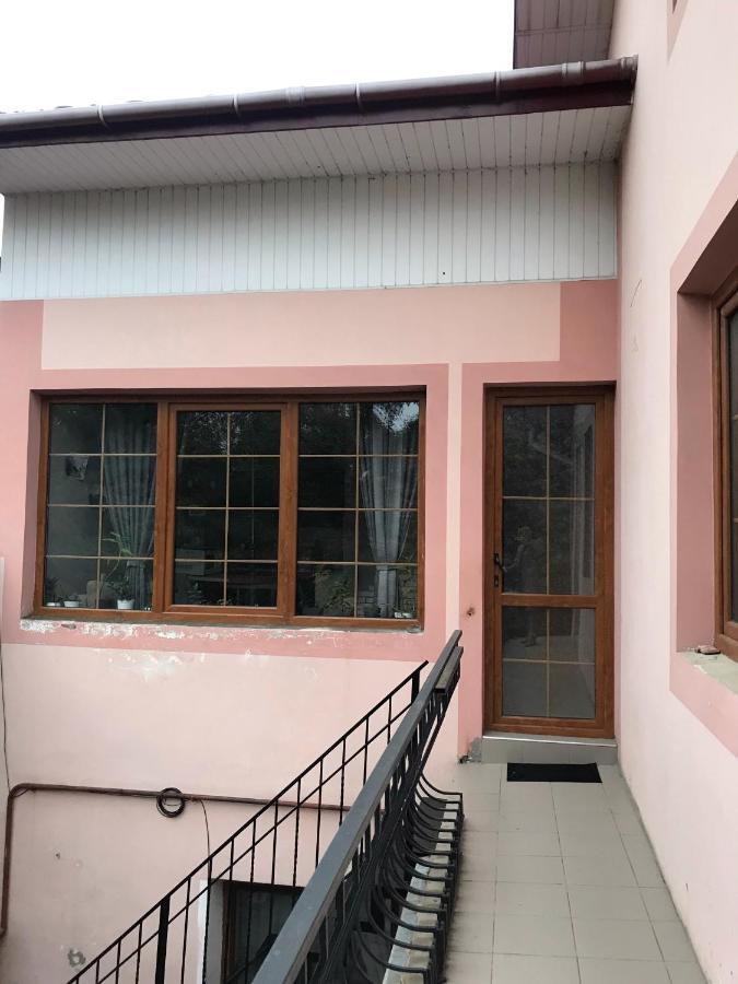 דירות צ'רנוביץ Studio_16A מראה חיצוני תמונה